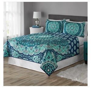 Mainstays Traditional Teal Medallion Reversible Quilt, King